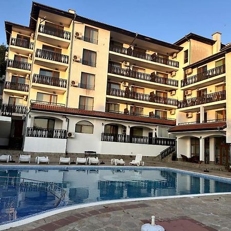 Spacious Fully Furnished Studio In Kavarna Apart Hotel Eksteriør bilde