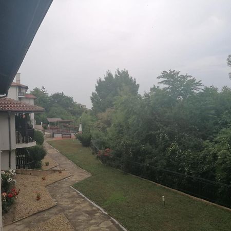 Spacious Fully Furnished Studio In Kavarna Apart Hotel Eksteriør bilde