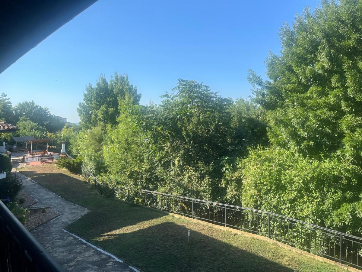 Spacious Fully Furnished Studio In Kavarna Apart Hotel Eksteriør bilde
