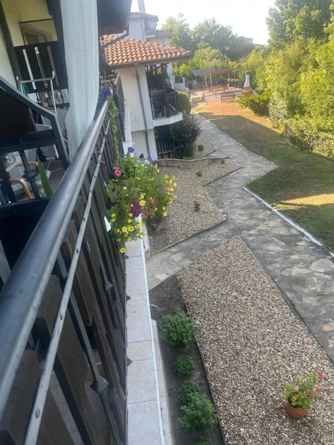 Spacious Fully Furnished Studio In Kavarna Apart Hotel Eksteriør bilde