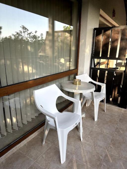 Spacious Fully Furnished Studio In Kavarna Apart Hotel Eksteriør bilde